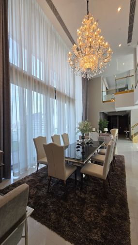 Spacious Luxury Residence for Rent at Q1 Sukhumvit | 355 Sq.m. | BTS Nana