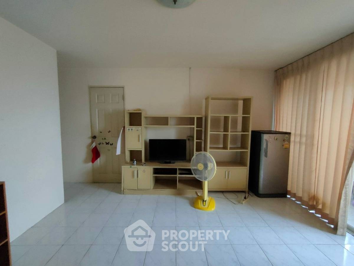 รูป คอนโด 2-ห้องนอน ที่ รอยัล ทาวเวอร์ 3 คอนโดมิเนียม ใกล้ BTS สะพานควาย (ID 1773512) - รูปที่ 1/3