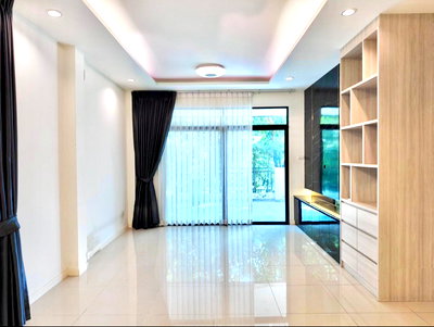 เช่าบ้านเดี่ยว นนทบุรี : ให้เช่าบ้าน เอสเกต พรีเมี่ยม ราชพฤกษ์ (S Gate Premium Ratchaphruek) 
