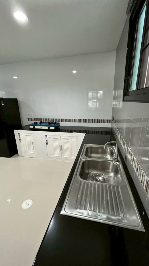 รูป บ้านใหม่ให้เช่า พร้อมอยู่ | นาก้า วิลเลจ (สุขุมวิท–บางแสน) - รูปที่ 11/17
