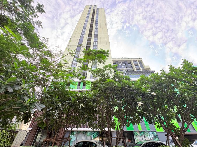 Regal Sathon - Naradhiwas