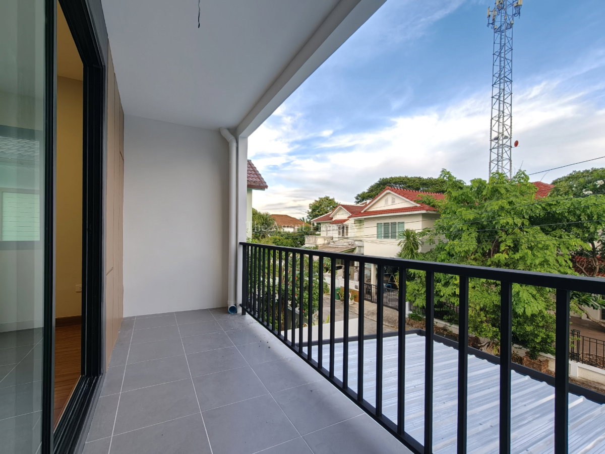 รูป ขายบ้านเดี่ยว รีโนเวทใหม่ทั้งหลัง หลังริม เพอร์เฟค เพลส รามคำแหง 164 เนื้อที่ 67.8 ตร.ว. 4 นอน 3 น้ำ ใกล้ The Paseo และสุวรรณภูมิ โปรฯ ลดทันที 1 ลบ. - รูปที่ 40/62