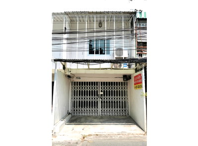 เช่าอาคารพาณิชย์ วิทยาลัยพณิชยการบางนา : Call : 081-426-5356 ให้เช่า อาคารพาณิชย์ 2 ชั้น เนื้อที่ 12 ตารางวา สุขุมวิท 46 พระโขนง คลองเตย 900 เมตรจาก BTS พระโขนง