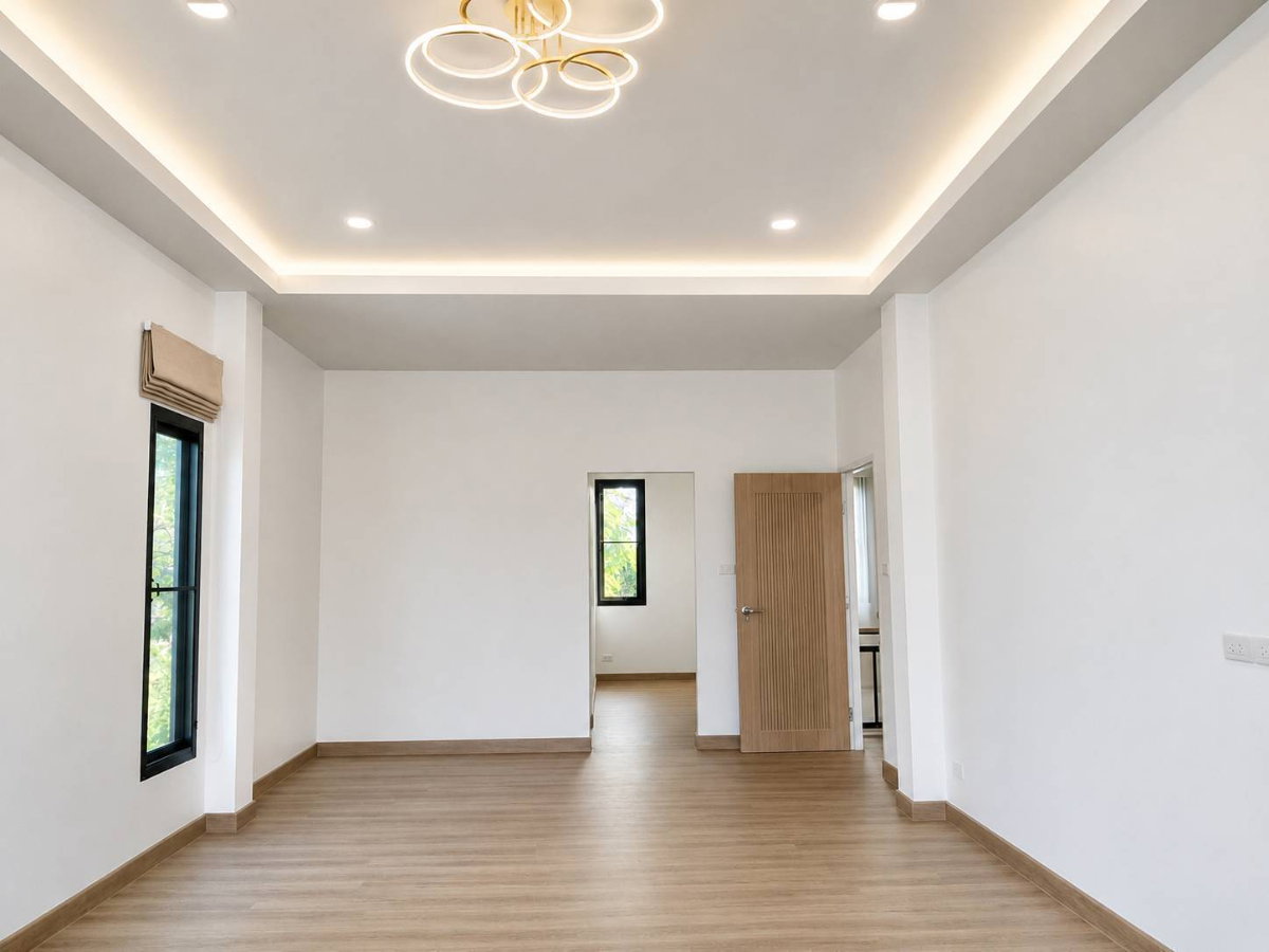 picture Newly built house near several international schools. Modern design. #CHD101819 - 11/21