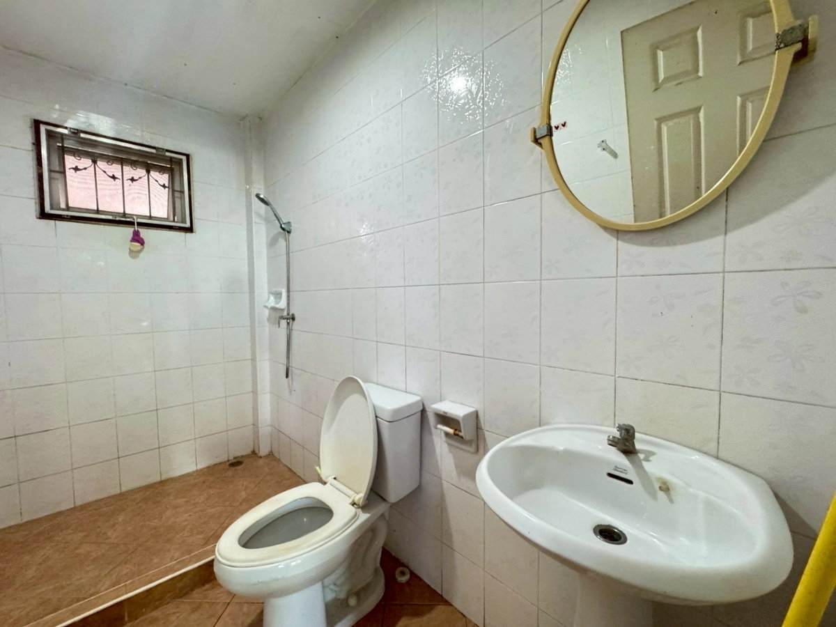 รูป ขายบ้านเดี่ยว 4 ห้องนอน 4 จอดรถ ที่ดิน 81.4 ตร.ว. แปลงริม หมู่บ้านออคิดวิลล่า บางนา-ตราด กม.23 หน้าบ้านทิศเหนือ - รูปที่ 22/30