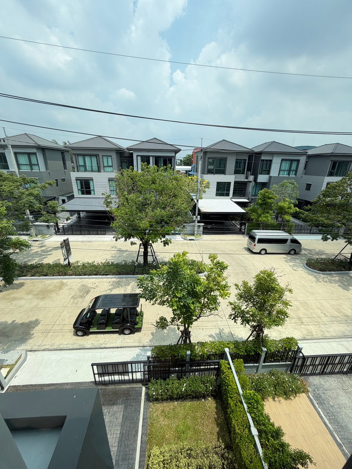 รูป ขายบ้านแฝด 3 ชั้น หรู "บ้านกลางเมือง ดิ อิดิชั่น โยธินพัฒนา" ใกล้ Central EastVille, CDC และทางด่วน เริ่มต้น 11.99 ลบ. ✨* - รูปที่ 3/29