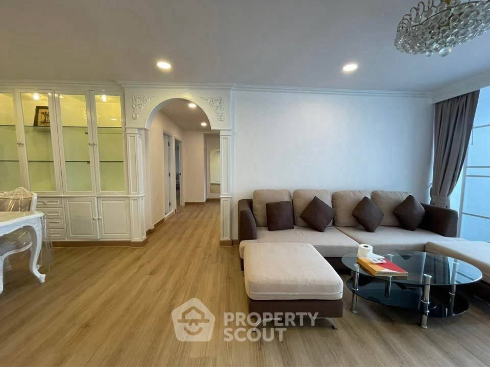 picture 3-BR Condo at D.S. Tower 2 Sukhumvit 39 Condominium near MRT Sukhumvit (ID 2940449) - 1/11