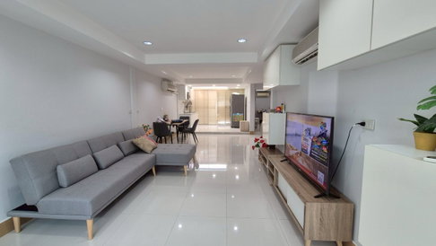 Townhouse for Rent Near BTS Phahonyothin 24
