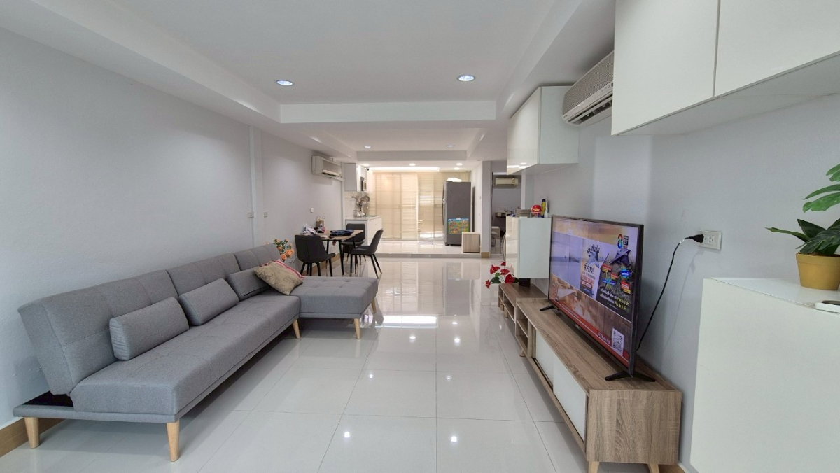 picture Townhouse for Rent Near BTS Phahonyothin 24 - 1/19