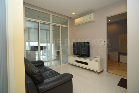 Comfortable and Ready to Move-in Ideo Verve Ratchaprarop near Airport Rail Link Ratchaprarop Station