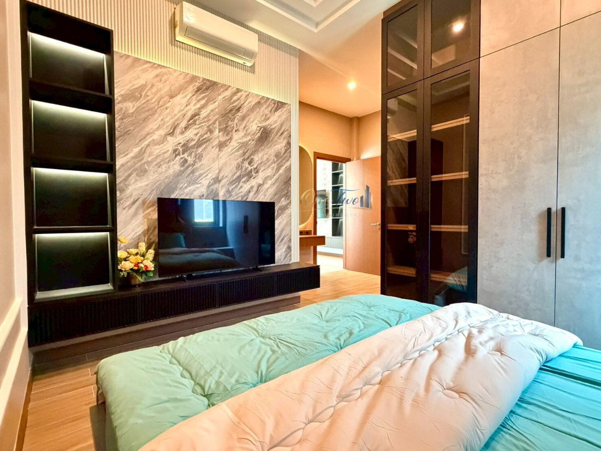 รูป วิลล่าหรู ไบบูรี่ พร้อมสระว่ายน้ำให้เช่า 4.5 ห้องนอน - รูปที่ 16/38