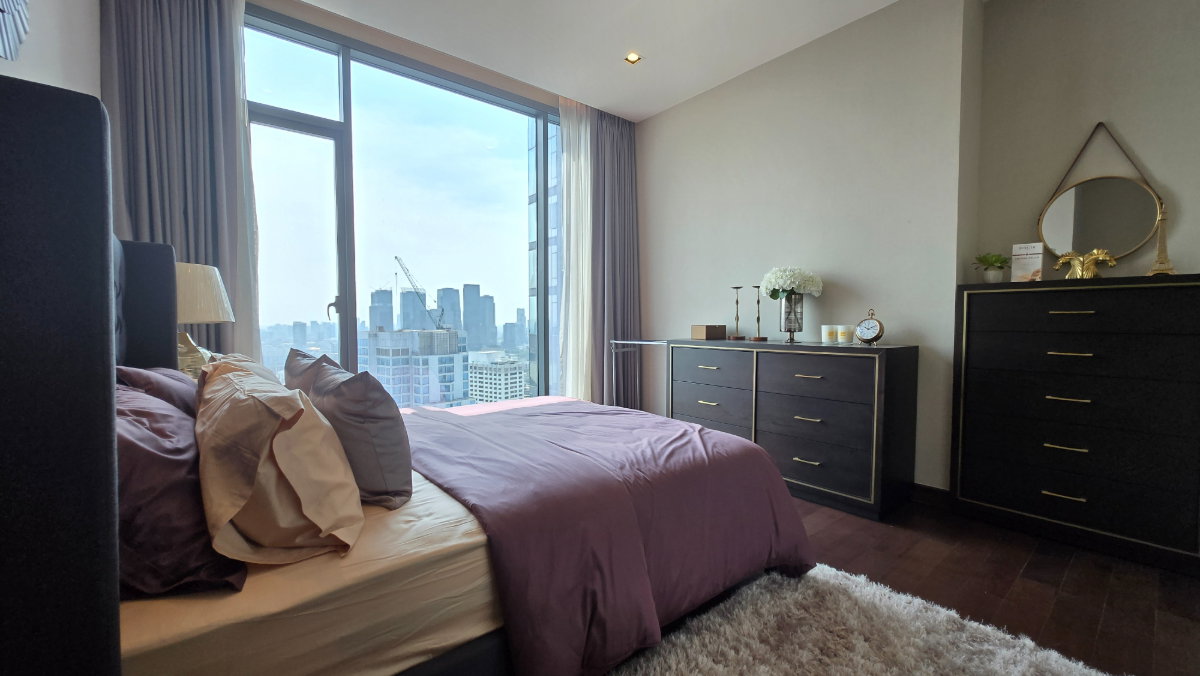 picture Rare Large Unit for Rent at Q1 Sukhumvit | Prime Nana Location - 11/11