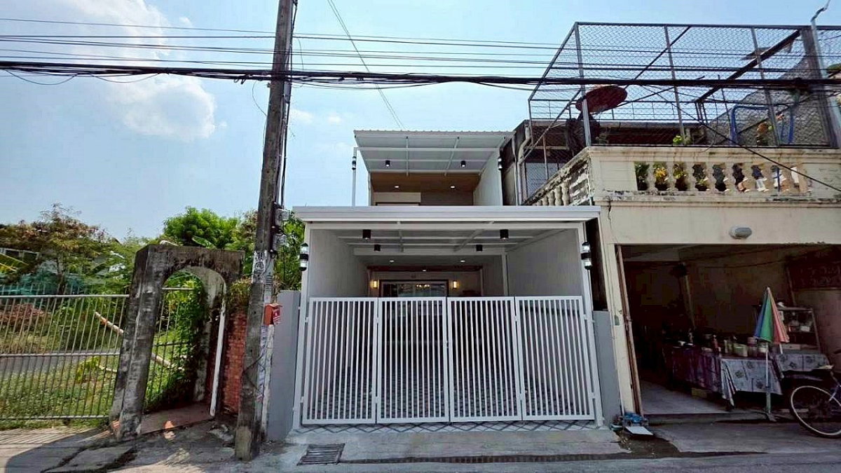 รูป บ้านหลังมุม ซอยรัตนาธิเบศร์ 9 เข้าซอย 200 เมตร ทาวน์เฮ้าส์ 4 ห้องนอน ใกล้ MRT ศูนย์ราชการนนทบุรี - รูปที่ 1/25