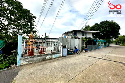 ที่ดิน นิคมอุตสาหกรรม​บางกะดี : ขายที่ดินพร้อมสิ่งปลูกสร้าง 25 ตร.ว. ติดถนนเลียบคลองประปา ซอยบางเลียบ 2 ถนนปทุมธานี - บางปะหัน ใกล้วัดเสด็จ บ้านกลาง เมืองปทุมธานี