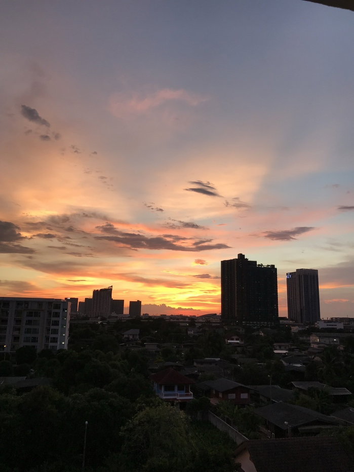 picture The Lake Metropark             Sathorn  - 4/10