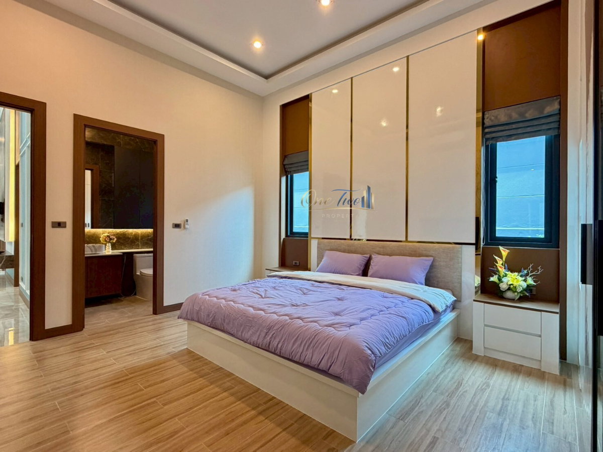 รูป วิลล่าหรู ไบบูรี่ พร้อมสระว่ายน้ำให้เช่า 4.5 ห้องนอน - รูปที่ 21/38