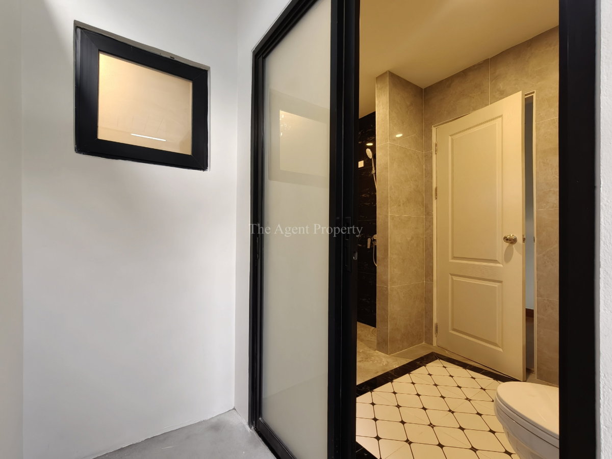 รูป ขายบ้านเดี่ยว รีโนเวทใหม่ทั้งหลัง หลังริม เพอร์เฟค เพลส รามคำแหง 164 เนื้อที่ 67.8 ตร.ว. 4 นอน 3 น้ำ ใกล้ The Paseo และสุวรรณภูมิ โปรฯ ลดทันที 1 ลบ. - รูปที่ 47/62