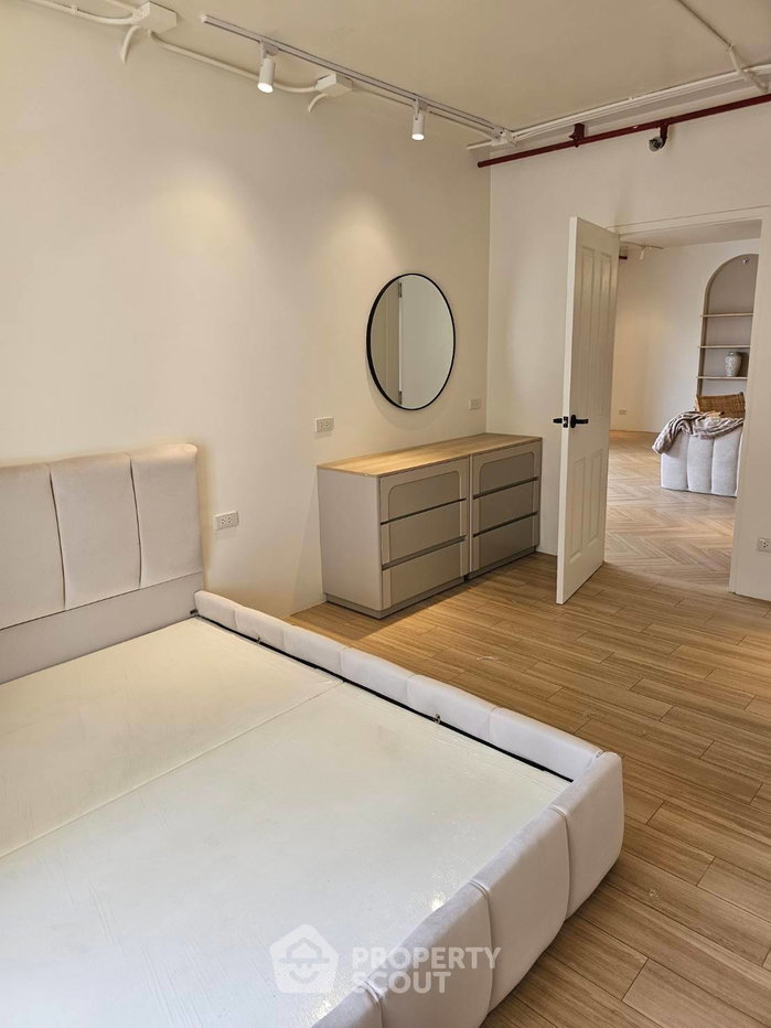 picture 3-BR Condo at Las Colinas near BTS Asok (ID 2803130) - 22/23