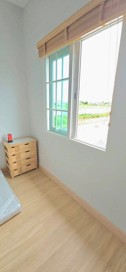 รูป 🏡✨ ทาวน์โฮมหลังมุม Rare Item! “โกลเด้น ทาวน์ รามอินทรา–วงแหวน” 3 ห้องนอน 2 ห้องน้ำความเป็นส่วนตัวสูงสุด วิวทุ่งนาโล่ง โปร่งสบาย 🍃 - รูปที่ 8/10