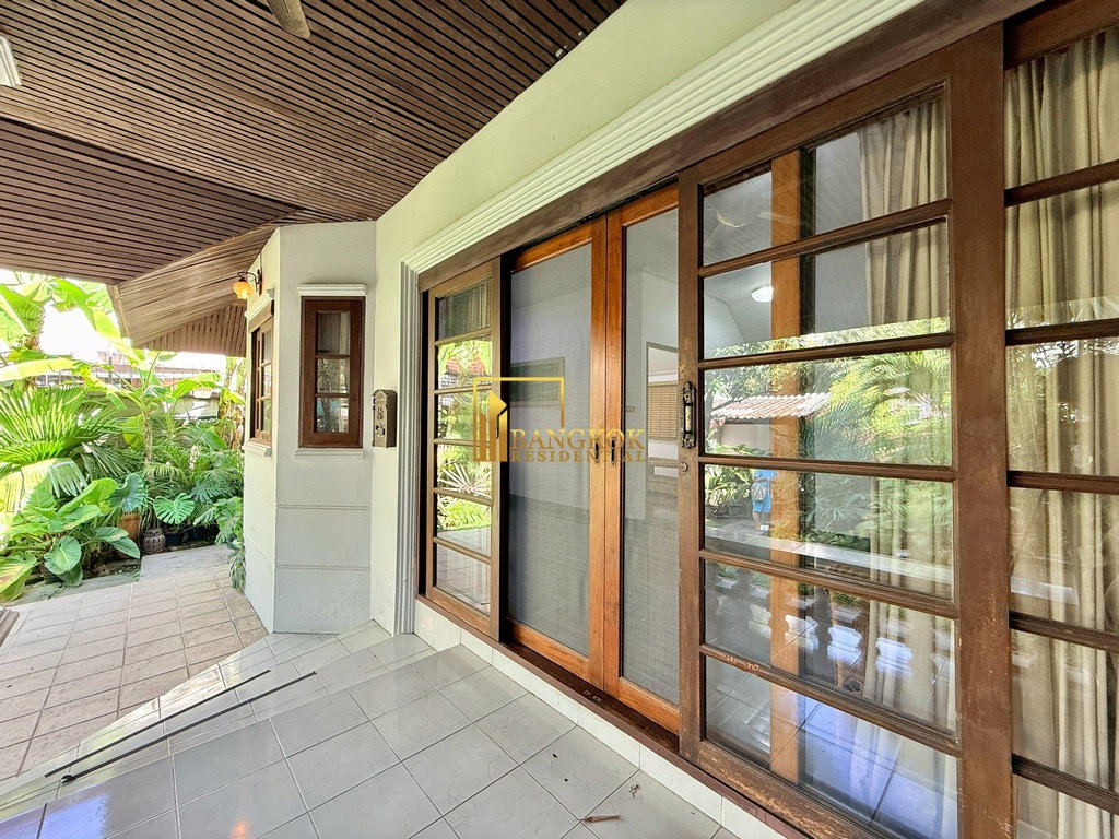 รูป Affordable 2 Bedroom House For Rent in Ekkamai Area - BR28339SH - รูปที่ 3/31
