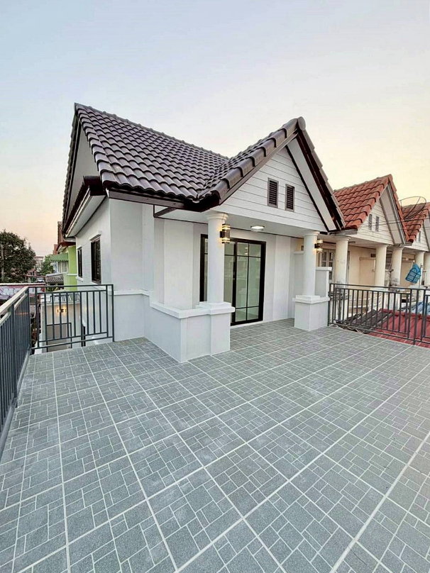 รูป บ้านสวย  หลังมุม  มีระเบียงหน้าบ้าน   #หมู่บ้านบัวทอง 4  ถนนบ้านกล้วย – ไทรน้อย  บางบัวทอง  รีโนเวทใหม่  ใกล้เซ็นทรัล เวสเกต - รูปที่ 18/22