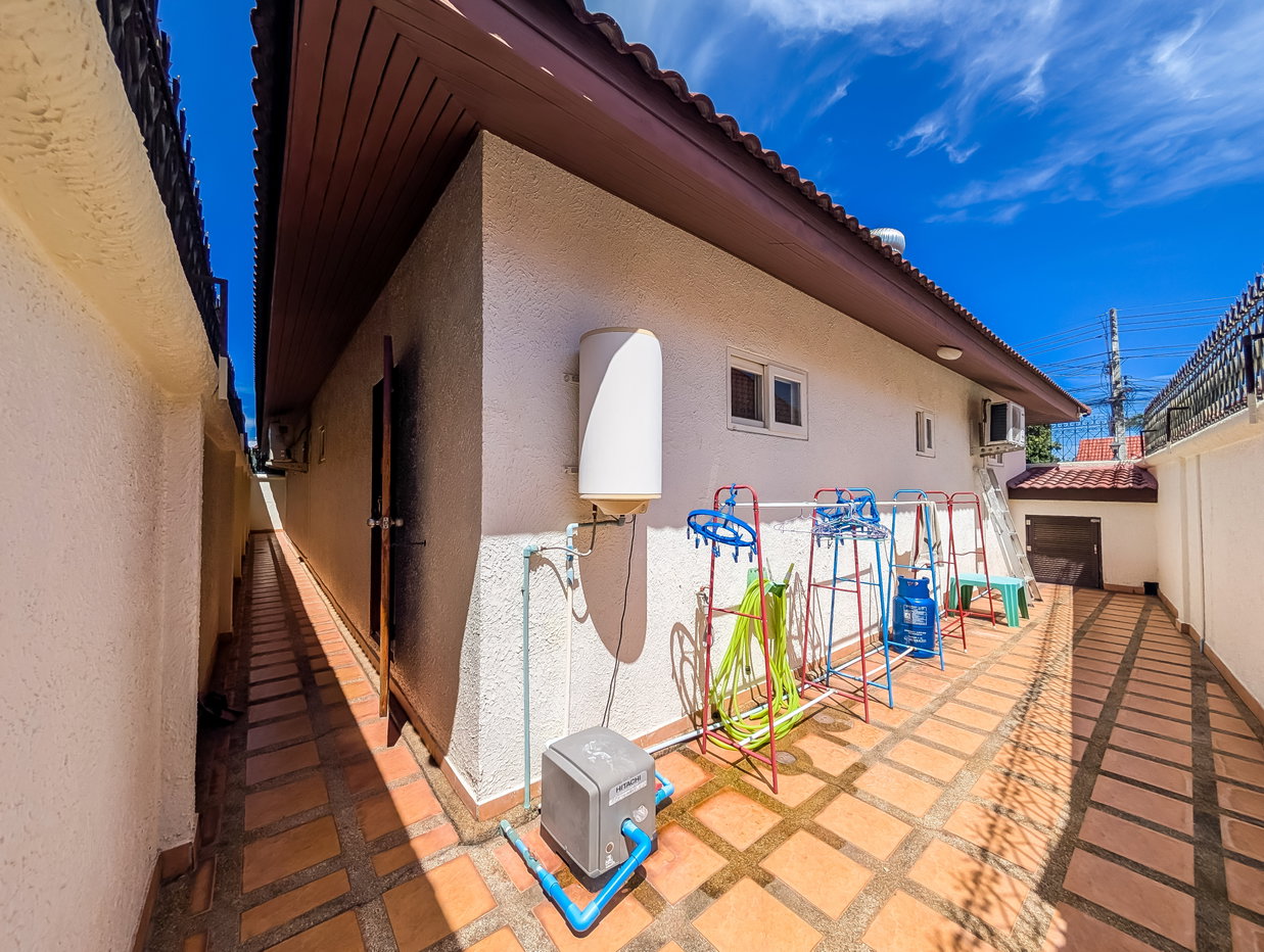 รูป Pool Villa for Sale in Toongklom Talman Fully Furnished - รูปที่ 15/18