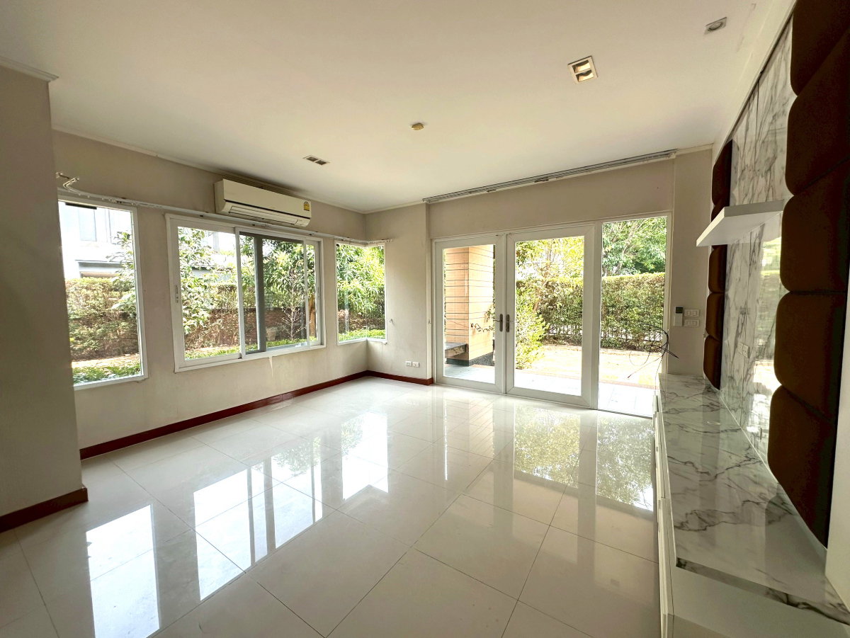 รูป บ้านในโครงการ พร้อมคลับเฮ้าส์และสระว่ายน้ำ พร้อมระบบรักษาความปลอดภัย 24 ชม #C5MG100773 - รูปที่ 6/29