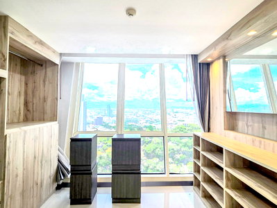Condos for sale : The Vision Condo for Sale Pratumnak Hill Pattaya Sea View