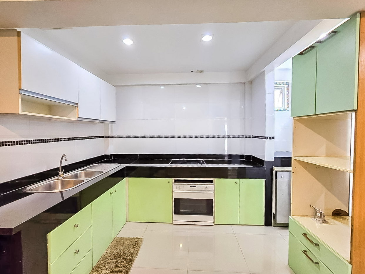 รูป Guest House for Sale Pratumnak Hill Pattaya - รูปที่ 5/17