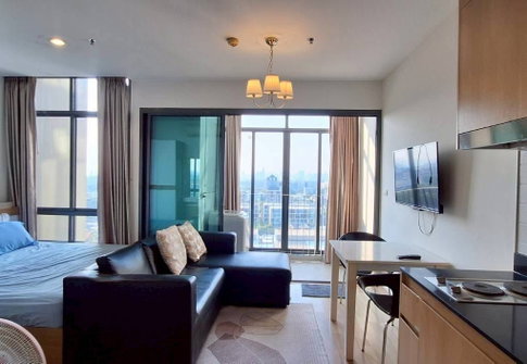 Very cheap! 10,000 baht per month. Condo for rent, right next to 📍BTS Udom Suk🚝.