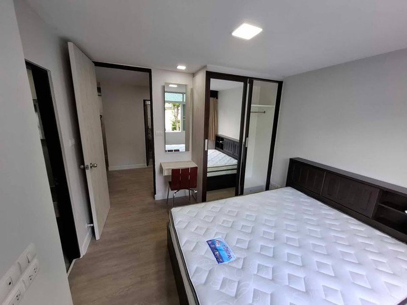 picture A033968 J.W. Boulevard Srivara - 4/8