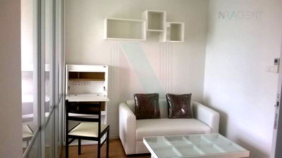Condos for rent : For Rent Condo LUMPINI PLACE SRINAKARIN - HUAMAK STATION Building B, Floor 19,1 bed room, Room size 26 sqm