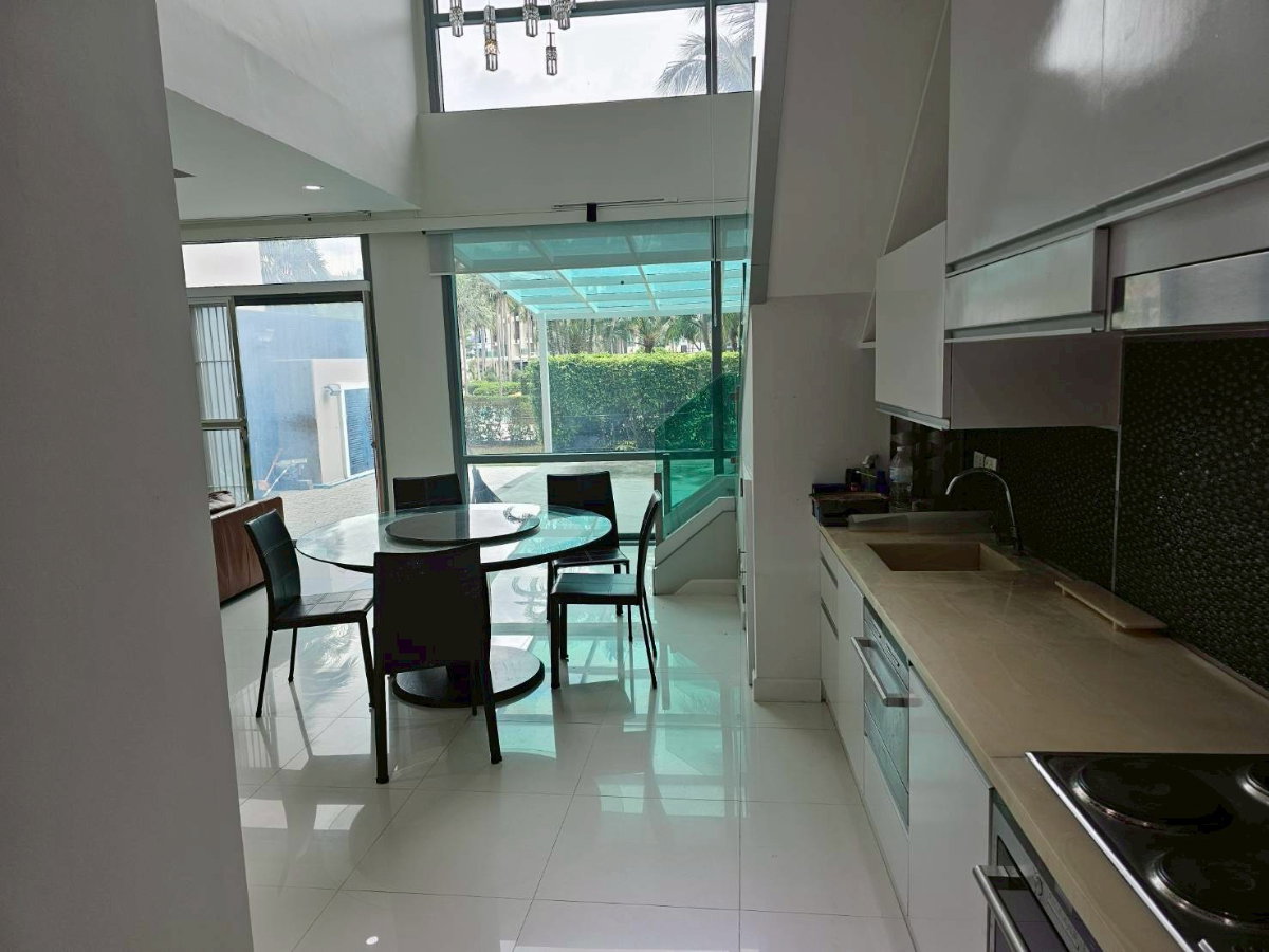 picture Condo for rent, Paradiso Building A, beachfront. Spacious and comfortable room with complete functions, ready to move in. - 4/19