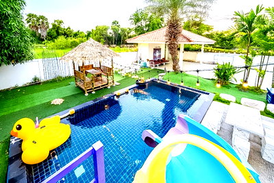 เช่าบ้านเดี่ยว ถนนห้วยใหญ่ : Pool Villa for Rent Huay Yai Pattaya Daily Rental Business Allowed