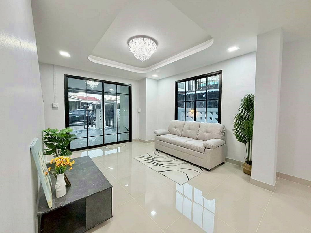 รูป บ้านสวย  หลังมุม  มีระเบียงหน้าบ้าน   #หมู่บ้านบัวทอง 4  ถนนบ้านกล้วย – ไทรน้อย  บางบัวทอง  รีโนเวทใหม่  ใกล้เซ็นทรัล เวสเกต - รูปที่ 9/22