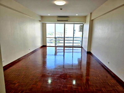 Condos for sale : A033552 Evergreen View Tower