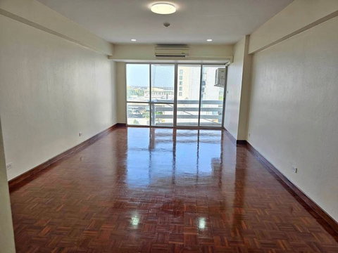 A033552 Evergreen View Tower
