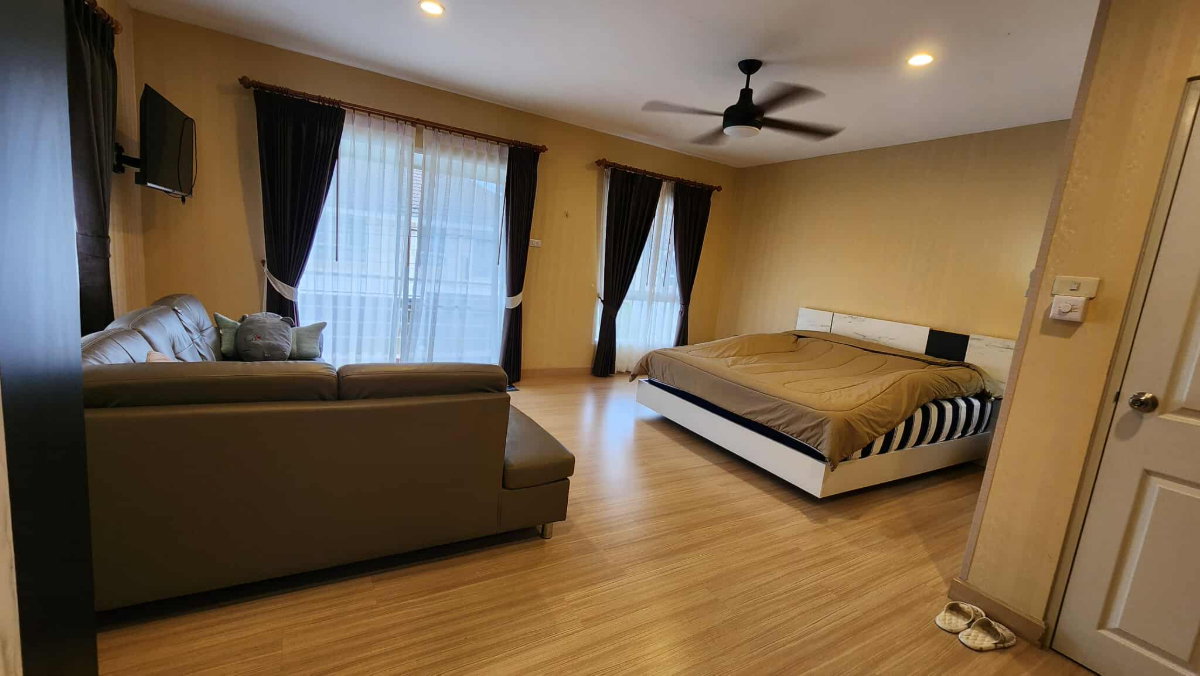 รูป  ขายบ้านเดี่ยว 2 ชั้น  บ้านในโครงการทำเลย่านเศรษฐกิจ พร้อมระบบรักษาความปลอดภัย 24 ชม.  #CSRP101282 - รูปที่ 12/26