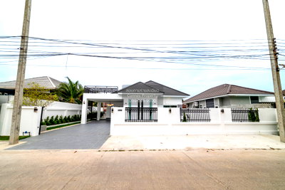 บ้านเดี่ยว บ.ซัมมิท อีเล็คโทรนิค คอมโพเน้นท์ : ขายบ้าน  พรเทพ การ์เด้น วิลล์ 8 หนองปรือ บางละมุง ชลบุรี CX-156817 ✅ ทักไลน์ @connexproperty ตอบทันที ทีมงานมืออาชีพ ✅