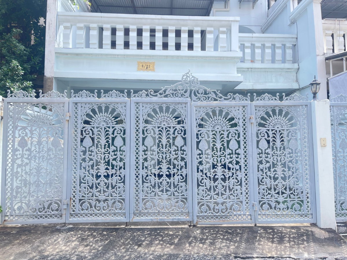 รูป 🏡 ให้เช่าทาวน์เฮ้าส์ 3 ชั้นครึ่ง 📍หมู่บ้านปิ่นจรัญ ซ.บรมราชชนนี 1 แขงอรุณอมริน เขตบางกอกน้อย กรุงเทพฯ - รูปที่ 1/13
