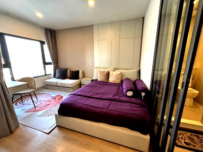 Condos for rent Phrom Phong : Condo for rent, Life Rama 4 - Asoke, 1 bedroom, 1 bathroom, with washing machine. Just a 5-minute walk from MRT Queen Sirikit Convention Centre.