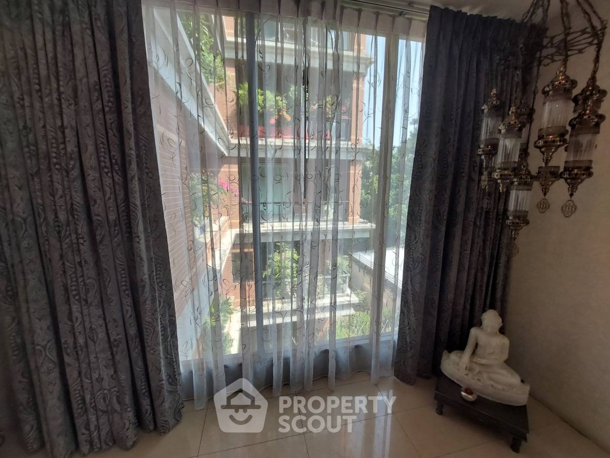 picture 2-BR Condo at Baan Ananda Condo Sukhumvit 61 near BTS Thong Lor (ID 997335) - 16/19
