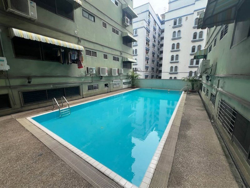 picture A033827 Mahadthai Condotel - 1/2