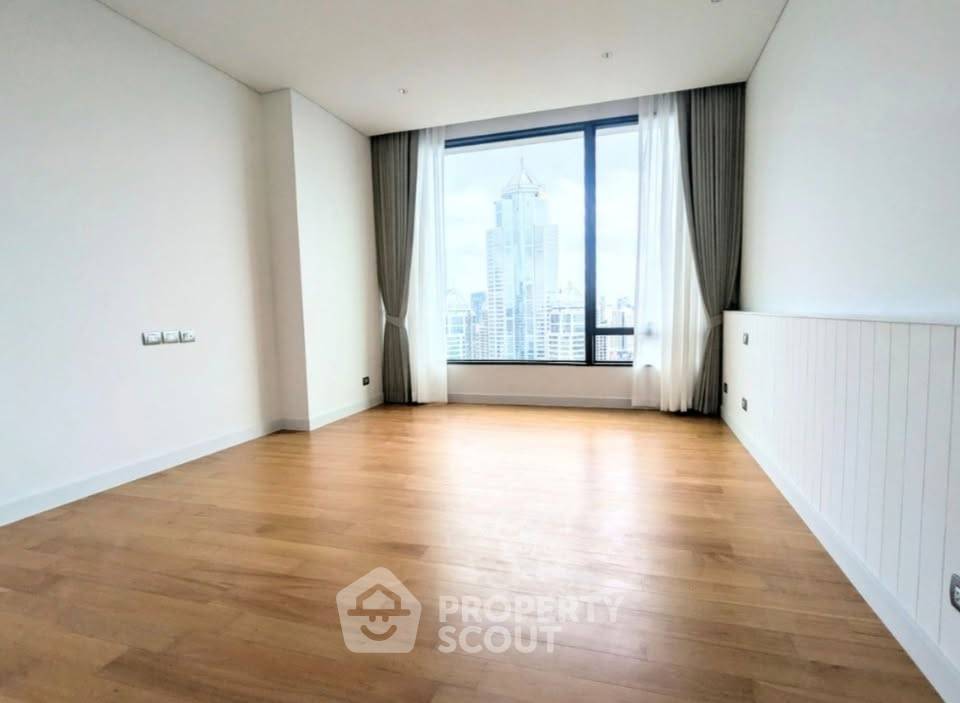 picture 3-BR Condo at Sindhorn Residence near BTS Ratchadamri (ID 2946705) - 4/7