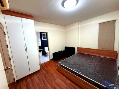 เช่าคอนโด รพ.บางบ่อ : ละติจูด คอนโด (Latitude Condo) บางนา-เอแบค 60.52 ตร.ม.  60.52 ตร.ม. ตึก 2 ชั้น 3  2 ห้องนอน | 2 ห้องน้ำ | 1 ห้องนั่งเล่น