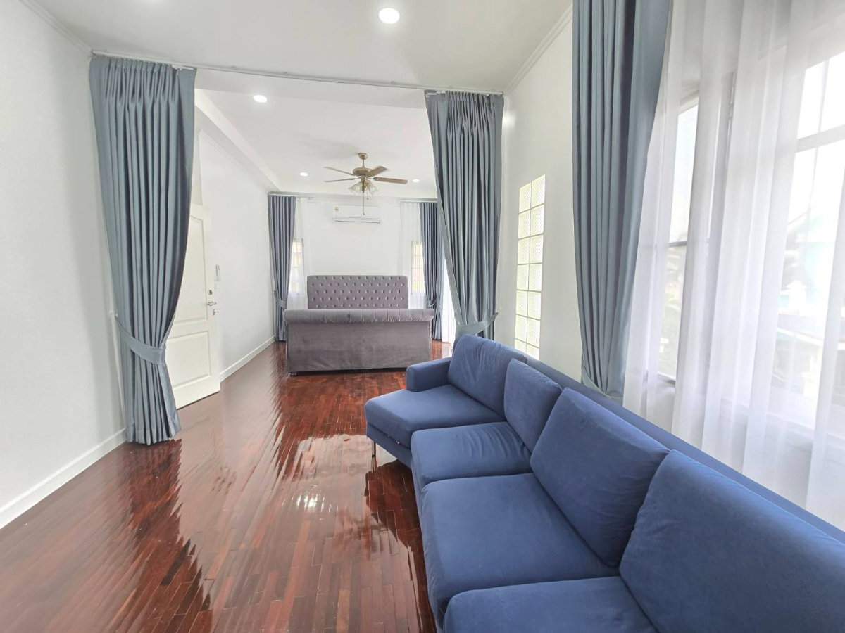 รูป บ้านเดี่ยว2ชั้น หมู่บ้านพาร์คเวย์ ชาเล่ต์ หลังมุม รามคำแหง190/1 บ้านไซส์ใหญ่ ราคาสุดคุ้ม แต่งพร้อมอยู่ ทำเลดี  - รูปที่ 34/46
