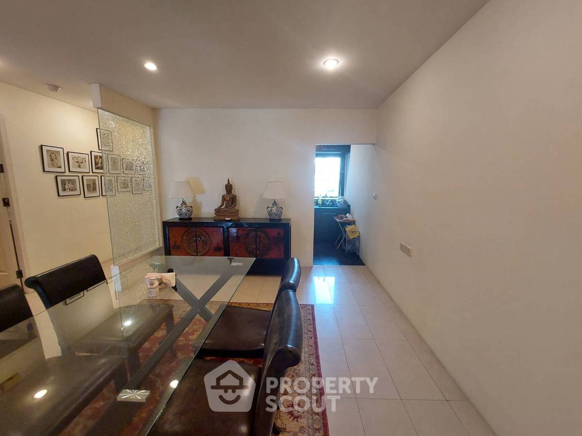 picture 2-BR Condo at Baan Ananda Condo Sukhumvit 61 near BTS Thong Lor (ID 997335) - 2/19