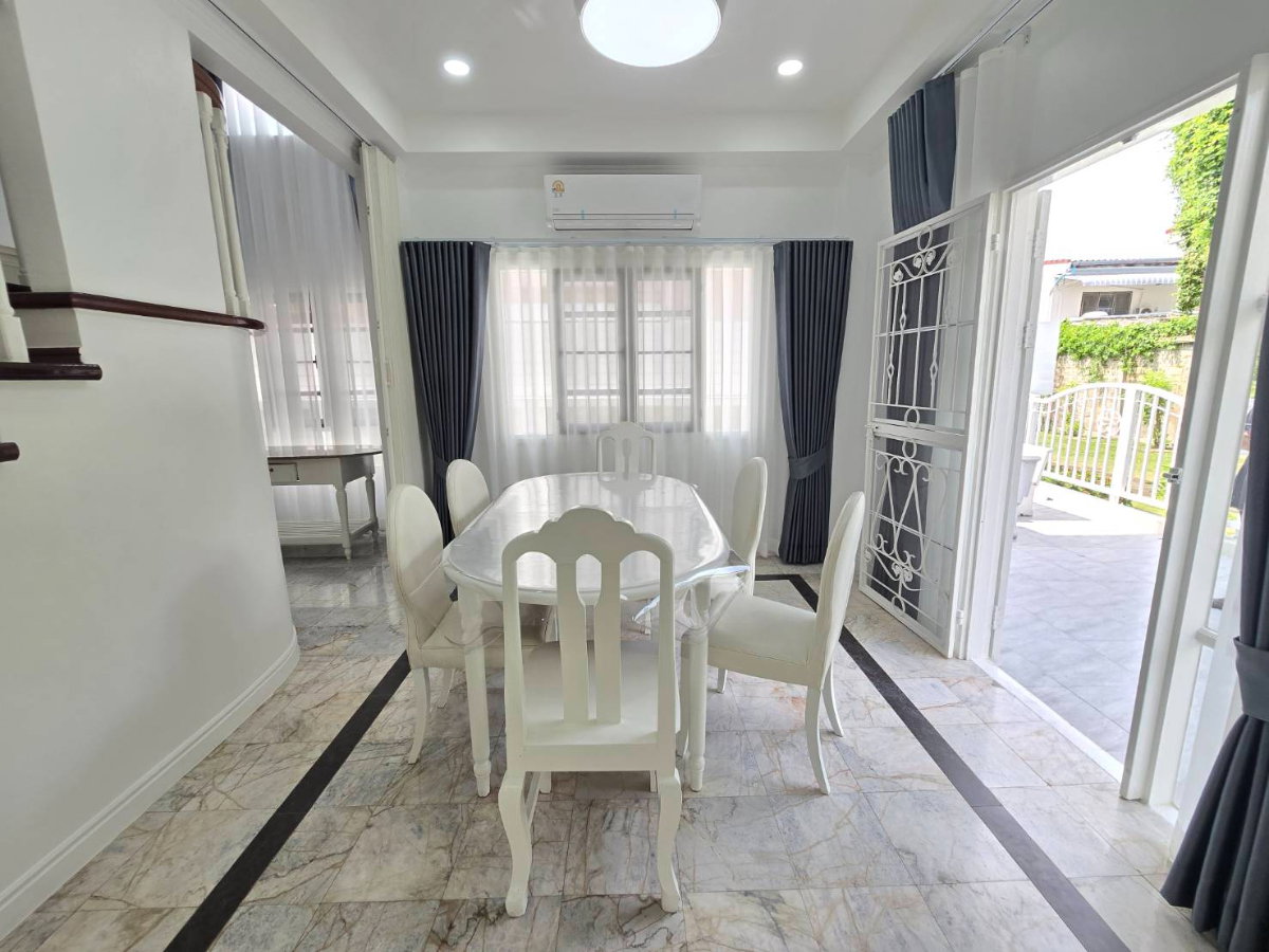 รูป บ้านเดี่ยว2ชั้น หมู่บ้านพาร์คเวย์ ชาเล่ต์ หลังมุม รามคำแหง190/1 บ้านไซส์ใหญ่ ราคาสุดคุ้ม แต่งพร้อมอยู่ ทำเลดี  - รูปที่ 18/46