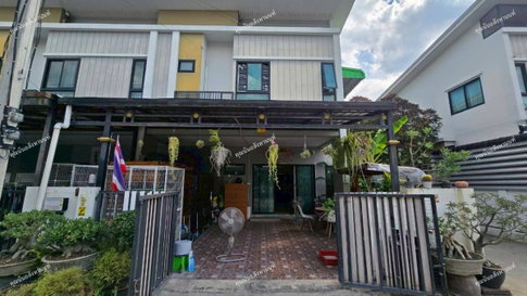 2-story townhome for sale, The Modish Kanchana, corner unit with side yard space.