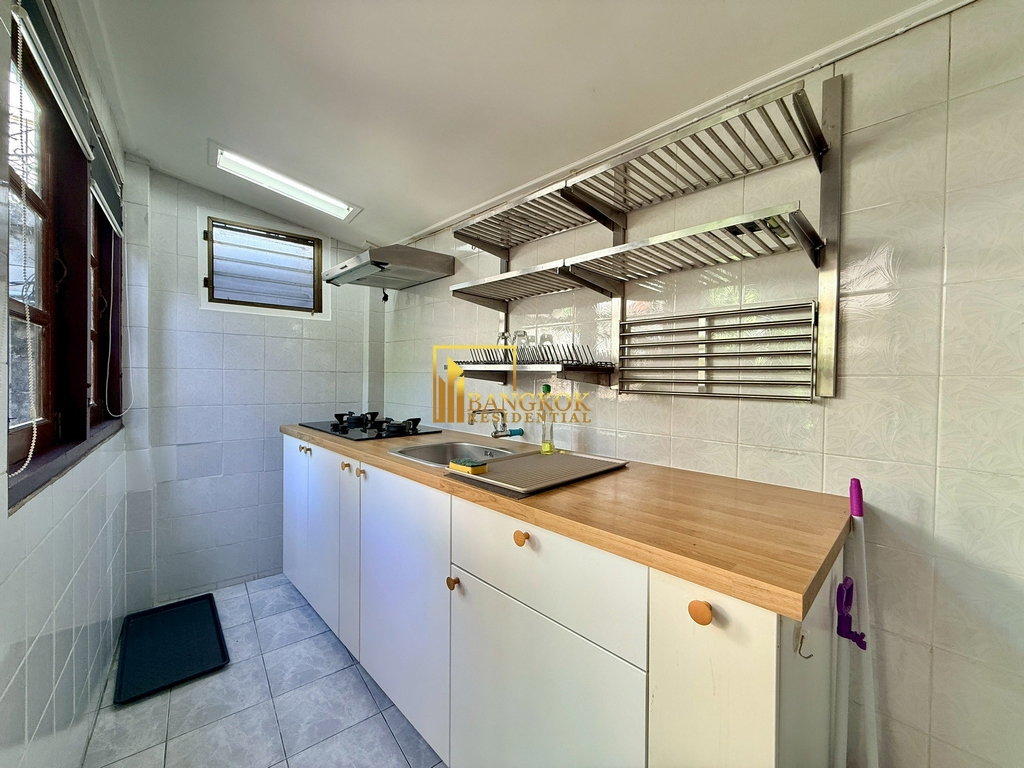 รูป Affordable 2 Bedroom House For Rent in Ekkamai Area - BR28339SH - รูปที่ 14/31